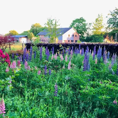 Les Randonneurs - Maison Spacieuse Avec Jardin Holiday home *